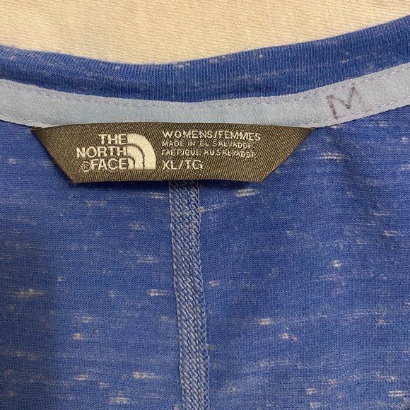 ⭐️ The North Face Women’s Short Sleeve Top - Picture 4 of 8